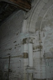 Ancien portail de la chapelle de la commanderie de Bellecroix
